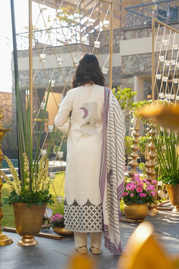 Neeva_store_Muslin_White_Color_Kurta_Suit_Set