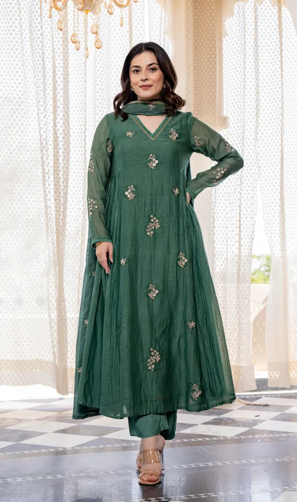 Neeva_store_Viscose_Green_Color_Kurta_Suit_Set
