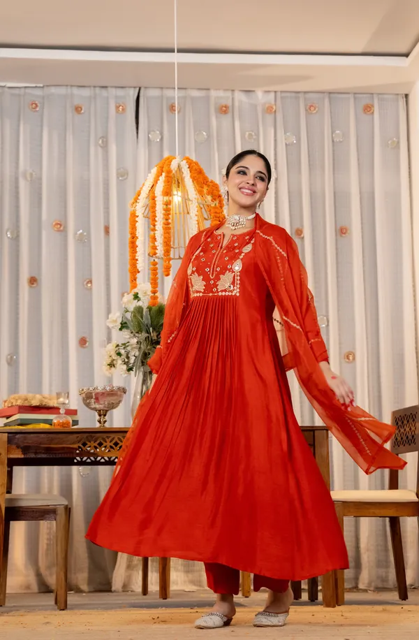 Neeva_store_Viscose_Orange_Color_Kurta_Suit_Set