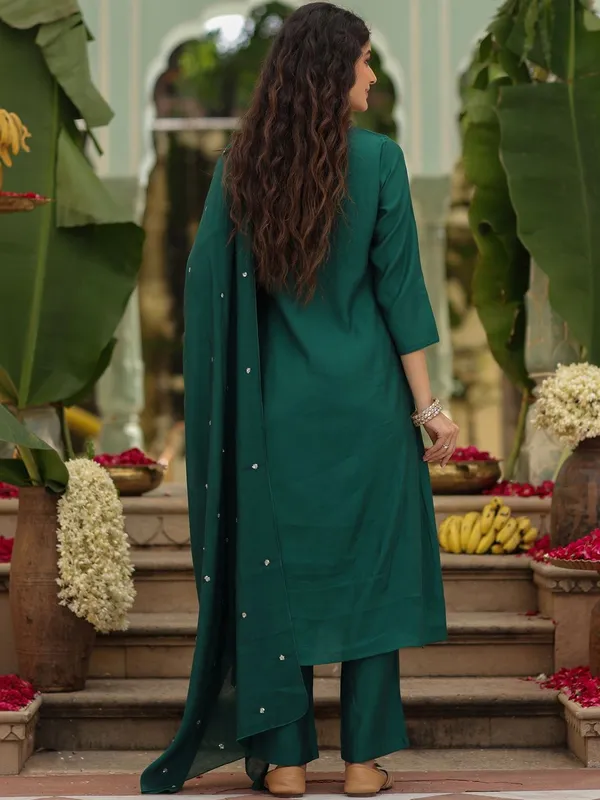 Neeva_store_Viscose_Green_Color_Kurta_Suit_Set