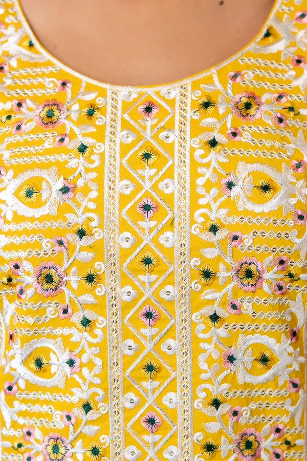 Neeva_store_Viscose_Yellow_Color_Kurta_Suit_Set