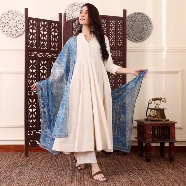 Neeva_store_Viscose_White_Color_Kurta_Suit_Set