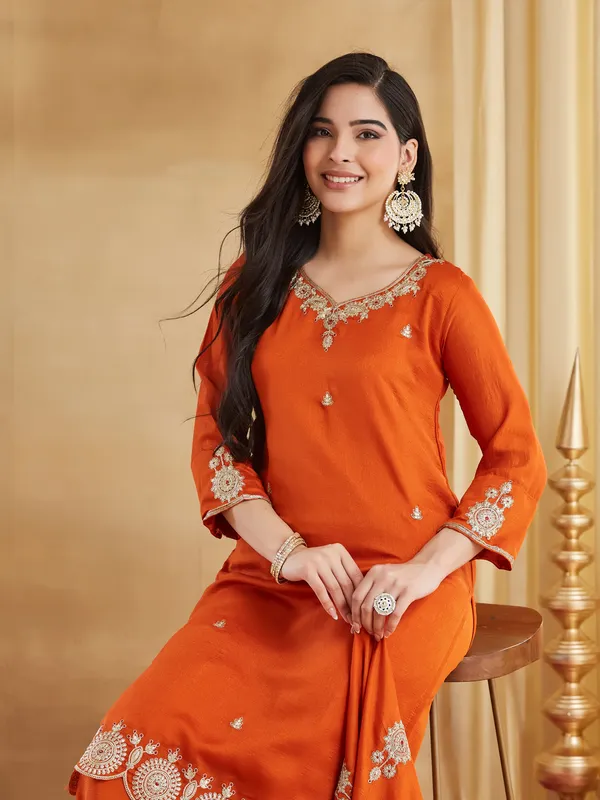 Neeva_store_Silk_Blend_Orange_Color_Kurta_Suit_Set