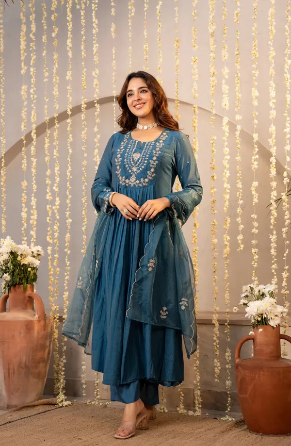 Neeva_store_Viscose_Blue_Color_Kurta_Suit_Set