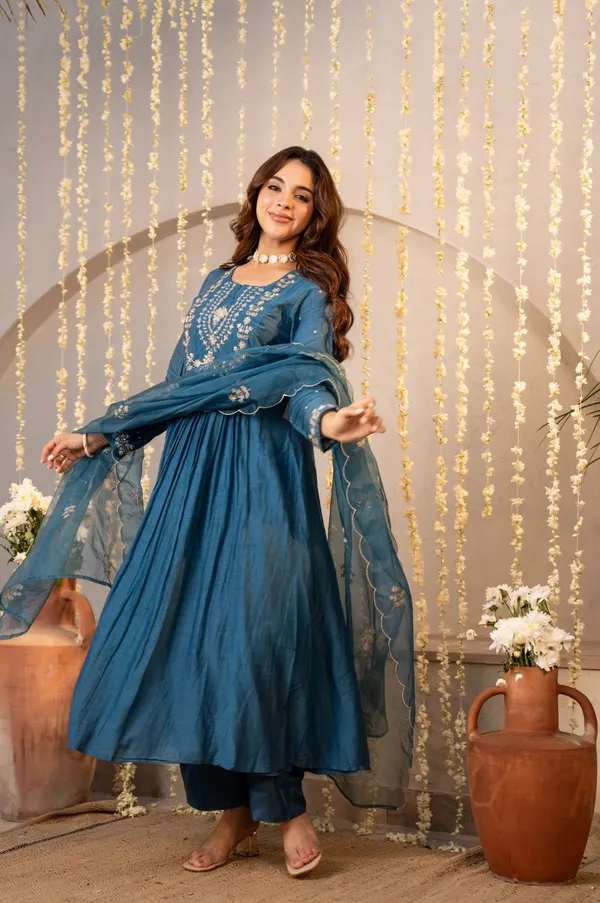 Neeva_store_Viscose_Blue_Color_Kurta_Suit_Set