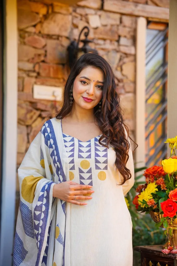Neeva_store_Muslin_White_Color_Kurta_Suit_Set