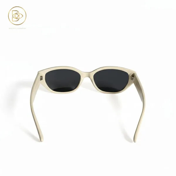 Korean_Premium_Quality_Women_Cat-Eye_Fashion_Sunglasses_with_Cream_Frame_&_Black_Lens_–_Trendy_UV_Protection_Shades_for_Everyday_Style."