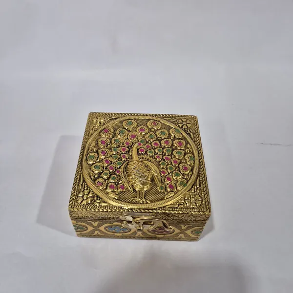 Gold_Embossed_Red_Velvet_Lined_Jewelry_Storage_Box