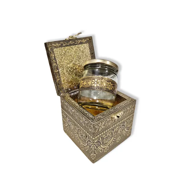 Antique_Gold_Elephant_Embossed_Jewelry_Box_With_Mirror