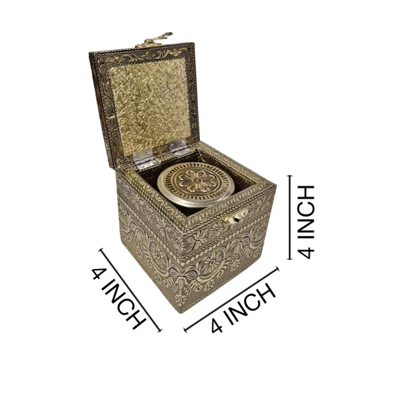 Antique_Gold_Elephant_Embossed_Jewelry_Box_With_Mirror