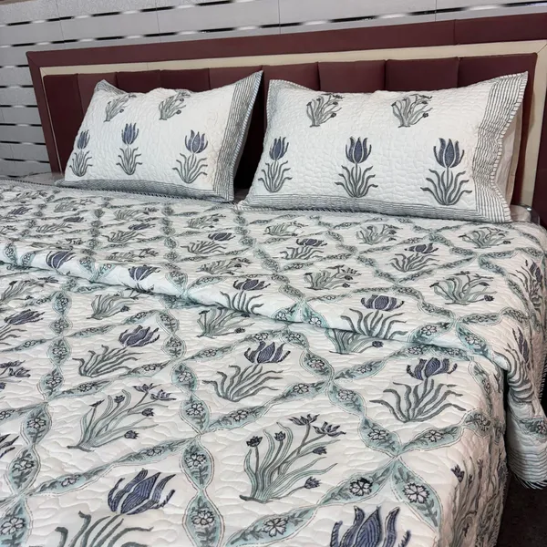 Pure_Cotton_Percale_Hand_Block_Printed_Reversible_Quilted_Bedcover_With_2_Pillow_Covers