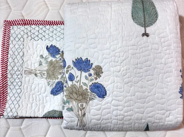 Cotton_Percale_Quilted_Floral_Print_Bedcover_With_2_Pillow_Covers