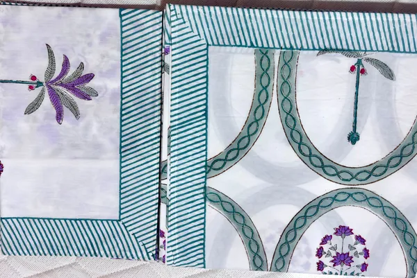 White_Lavender_Pure_Cotton_Percale_Floral_Print_Bedcover_With_2_Pillow_Covers