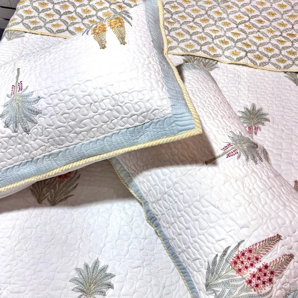 Pure_Cotton_Percale_Hand_Block_Floral_Print_Quilted_Bedcover_With_2_Pillow_Covers