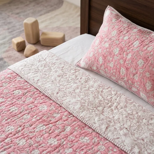 Cotton_Percale_Quilted_Hand_Block_Print_Bedcover_With_2_Pillow_Covers