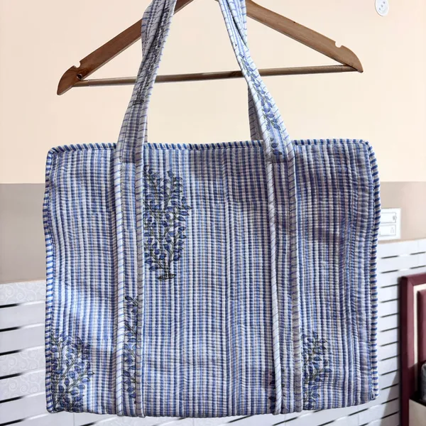 Blue_White_Mulmul_Checked_Quilted_Tote_Bag_For_Women