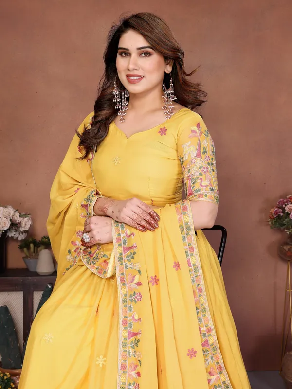 Yellow_Star_Georgette_Embroidered_Lehenga_Choli_Set_For_Women