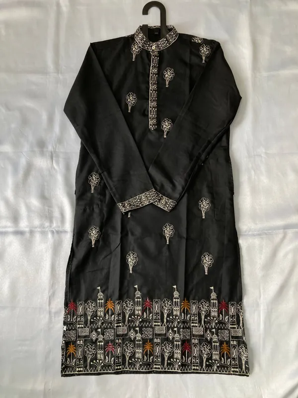 Black_And_White_Cotton_Embroidered_Kurta_Set_For_Men