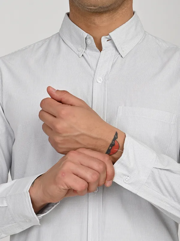 Men_Classic_Striped_Formal_Shirt