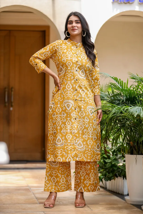 Yellow_Cotton_Ikat_Print_Kurta_Set_For_Women