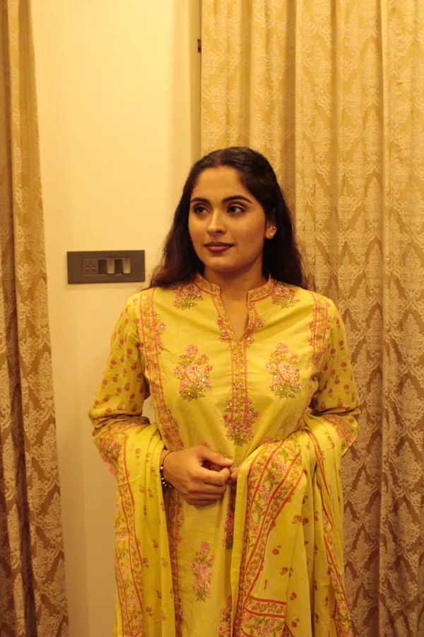 Yellow_Cotton_Embroidered_Kurta_Set_For_Women