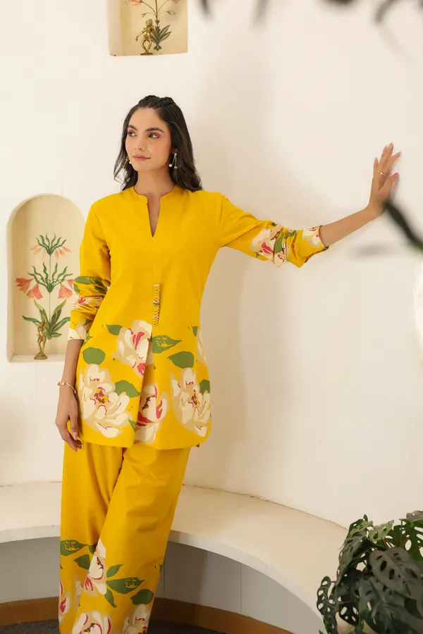 Yellow_Cotton_Floral_Printed_Kurta_Set_For_Women