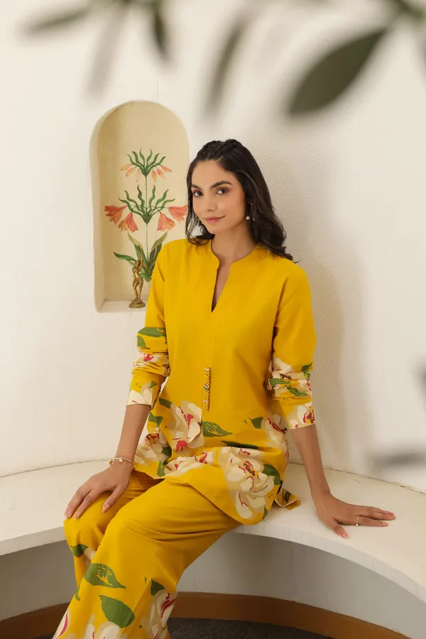 Yellow_Cotton_Floral_Printed_Kurta_Set_For_Women