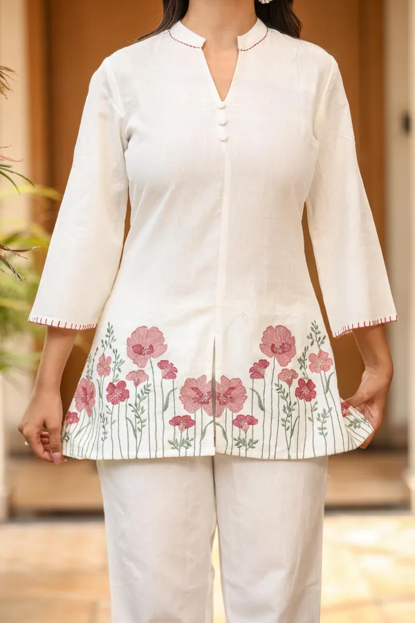 White_Cotton_Floral_Embroidered_Kurta_Pant_Set_For_Women