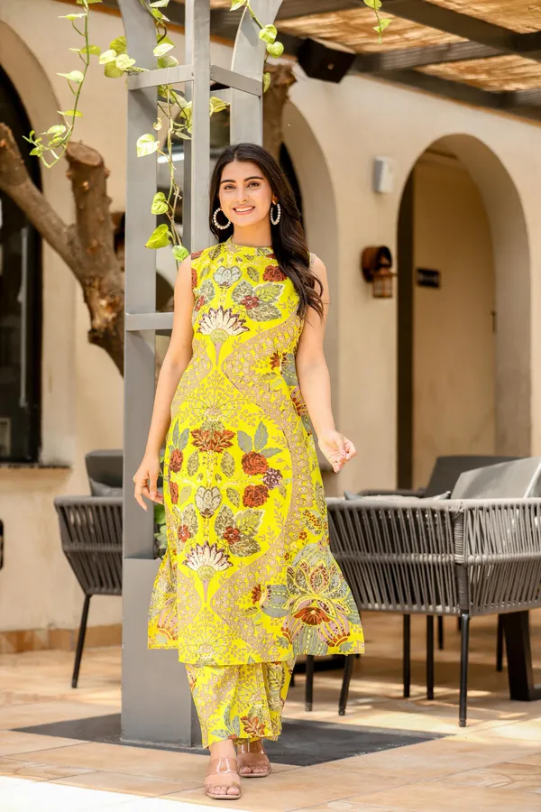 Yellow_Cotton_Floral_Printed_Sleeveless_Kurta_Set_For_Women