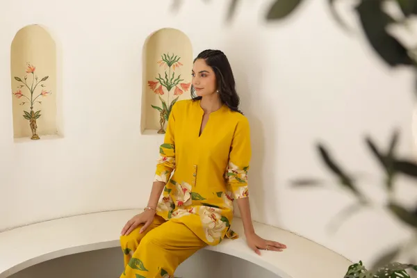 Yellow_Cotton_Floral_Printed_Kurta_Set_For_Women