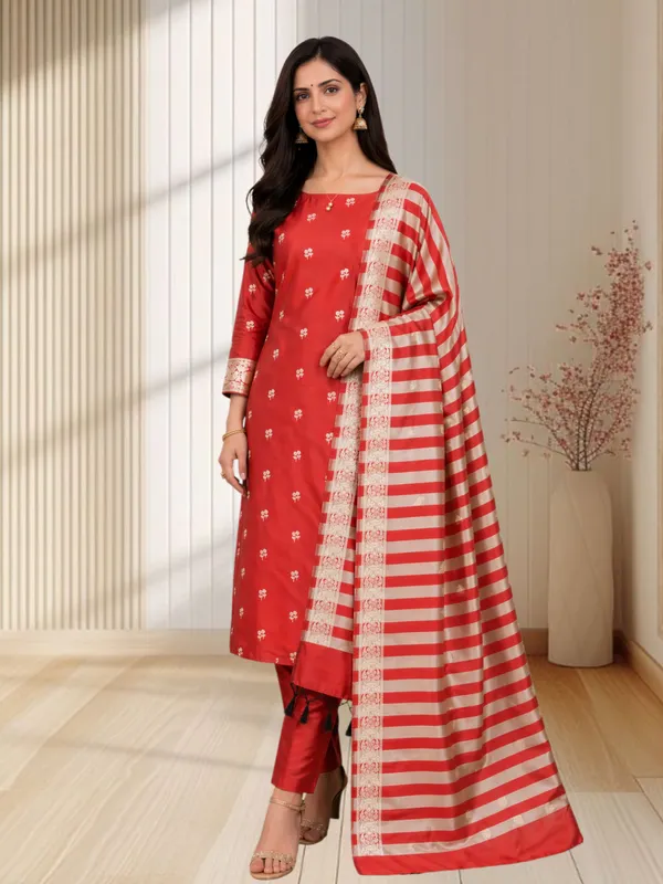 Banarasi_Silk_3_Pcs_Suit_Online_|_Designer_Party_Wear_&_Wedding_for_Women_Maroon_Color