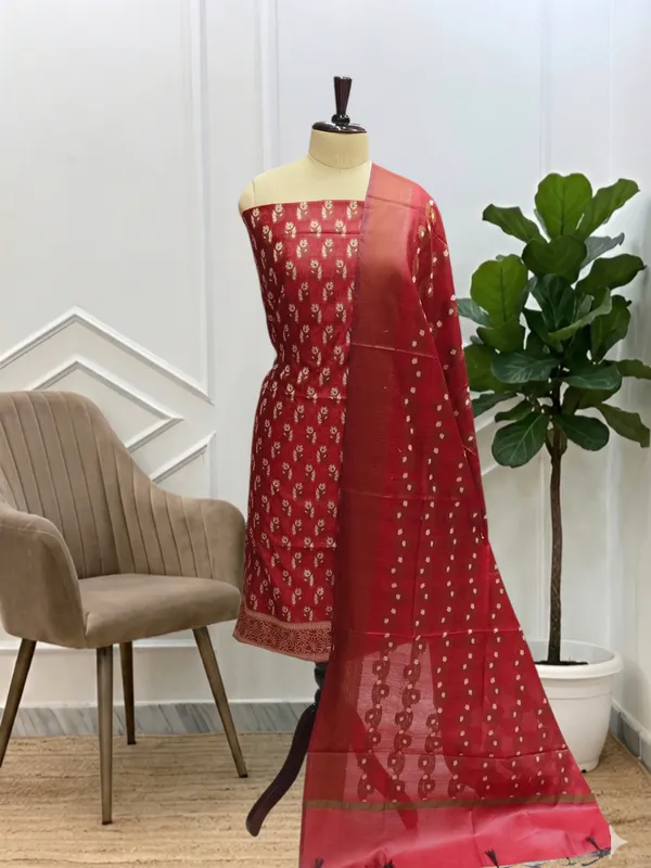 Red_Banarasi_Soft_Cotton_Silk_3_Pcs_Suit
