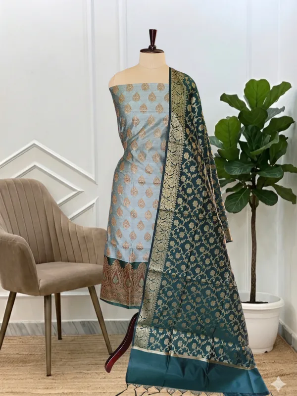 New_Arrival_Banarasi_Soft_Cotton_Silk_3_Pcs_Suits_With_Contrast_Pallu_Bottle_Green_Banarasi_Soft_Cotton_Silk