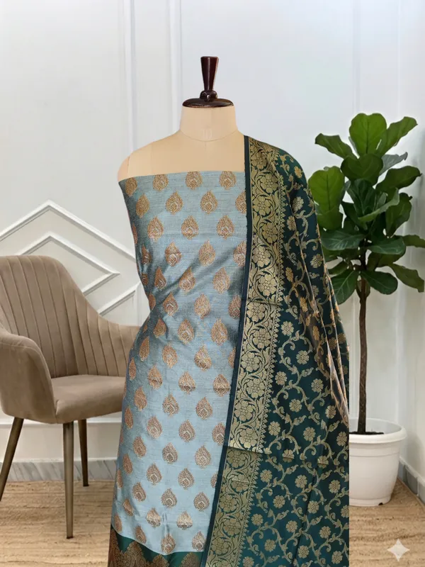 New_Arrival_Banarasi_Soft_Cotton_Silk_3_Pcs_Suits_With_Contrast_Pallu_Bottle_Green_Banarasi_Soft_Cotton_Silk