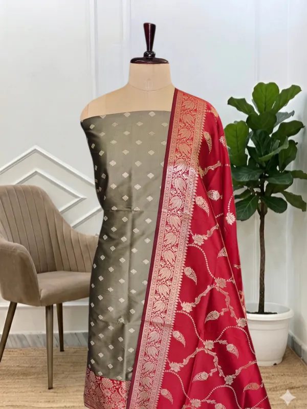 Stunning_Look_Banarasi_Soft_Semi_Silk_3_Pcs_Suit_With_Contrastbanrasi_Soft_Semi_Silk