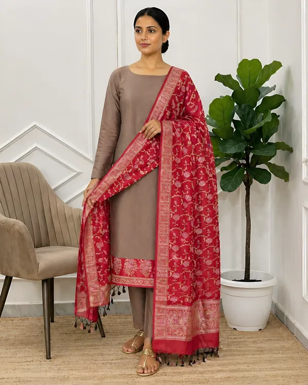 Luxury_Soft_Semi_Silk_Banarasi_3_Pcs_Suit_With_Contrast_Maroon_Pallu_Banarasi_Soft_Semi_Silk