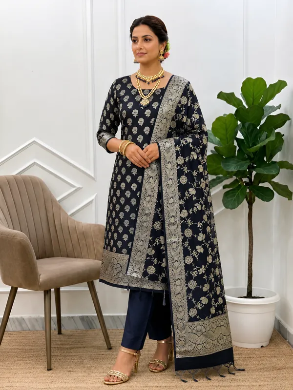 The_Artisan_S_Soul_Hand_Curated_Soft_Banarasi_Silk_3_Pcs_Suit_With_Black_Banarasi_Soft_Silk