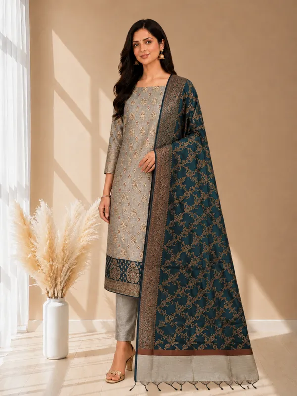 Banarasi_Cotton_Silk_3_Piece_Suit_Set_With_Contrast_Pallu_Bottle_Green_Banarasi_Cotton_Silk