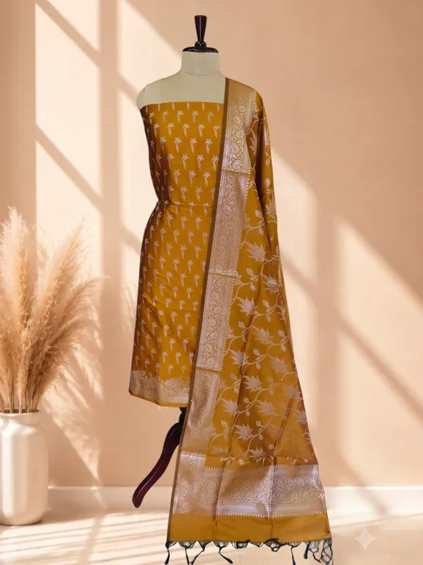 Banarasi_Soft_Silk_3_Pcs_Suit_With_Beautyfull_Design