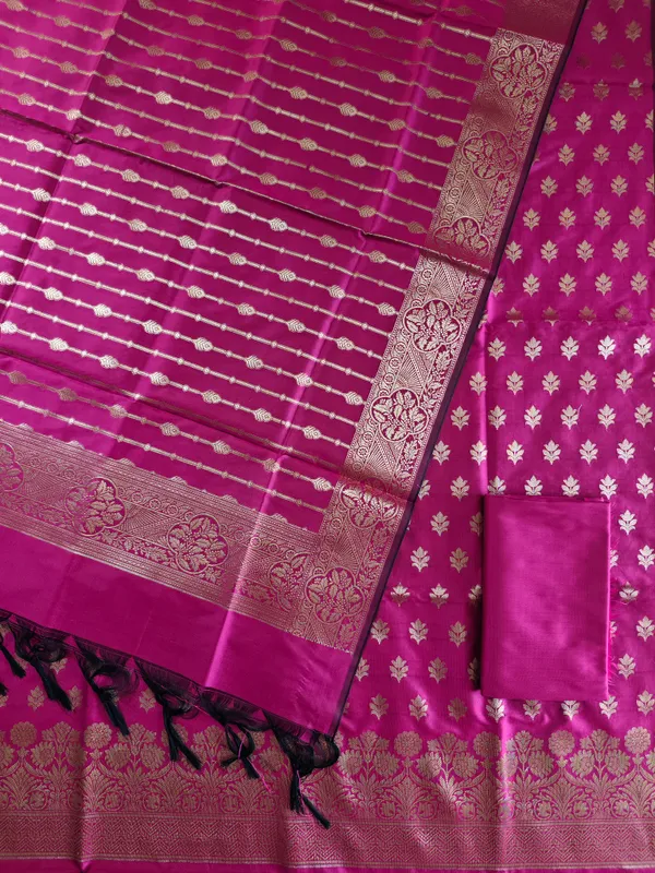 Premium_Banarasi_Silk_3_Piece_Suit_Set_For_Elegant_Women_With_Contrast_Pallu_Banarasi_Silk_Suit