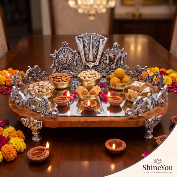 ShineYou_Premium_Silver_Balaji_Decorative_Mirror_Tray_with_Wooden_Base