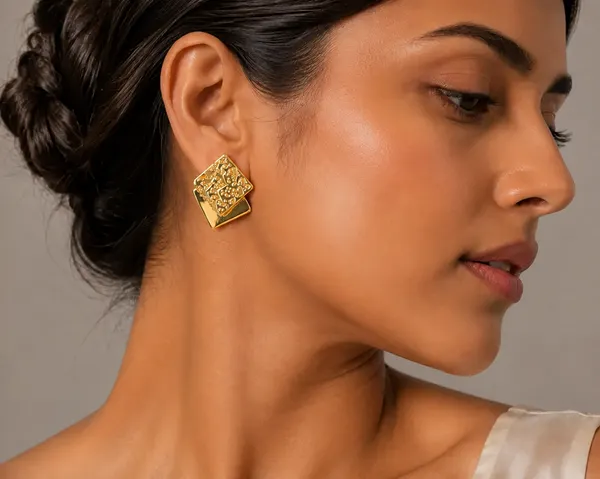 Noor_Textured_Geometric_Stud_Earrings