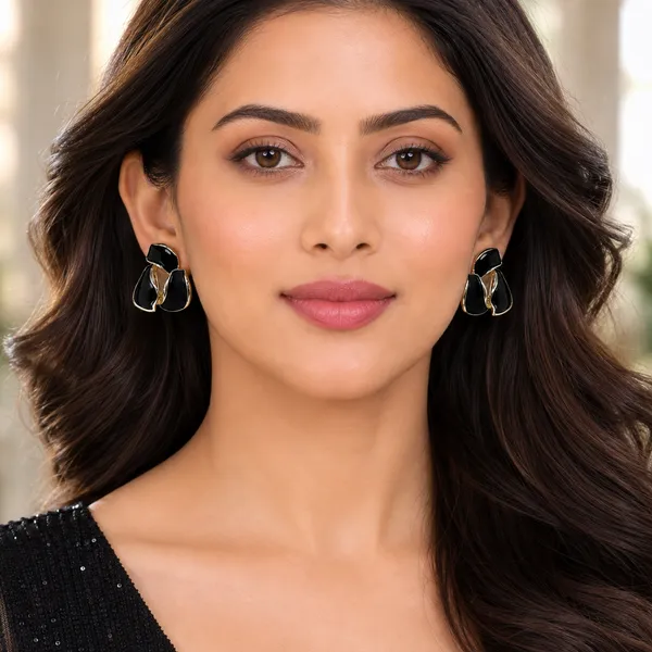 Noor_Sculpted_Petal_Stud_Earrings