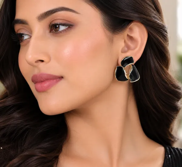Noor_Sculpted_Petal_Stud_Earrings