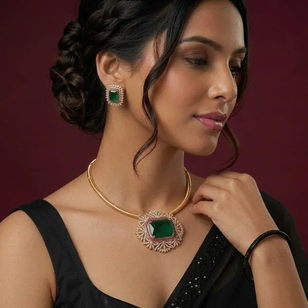 Noor_Emerald_Halo_Choker