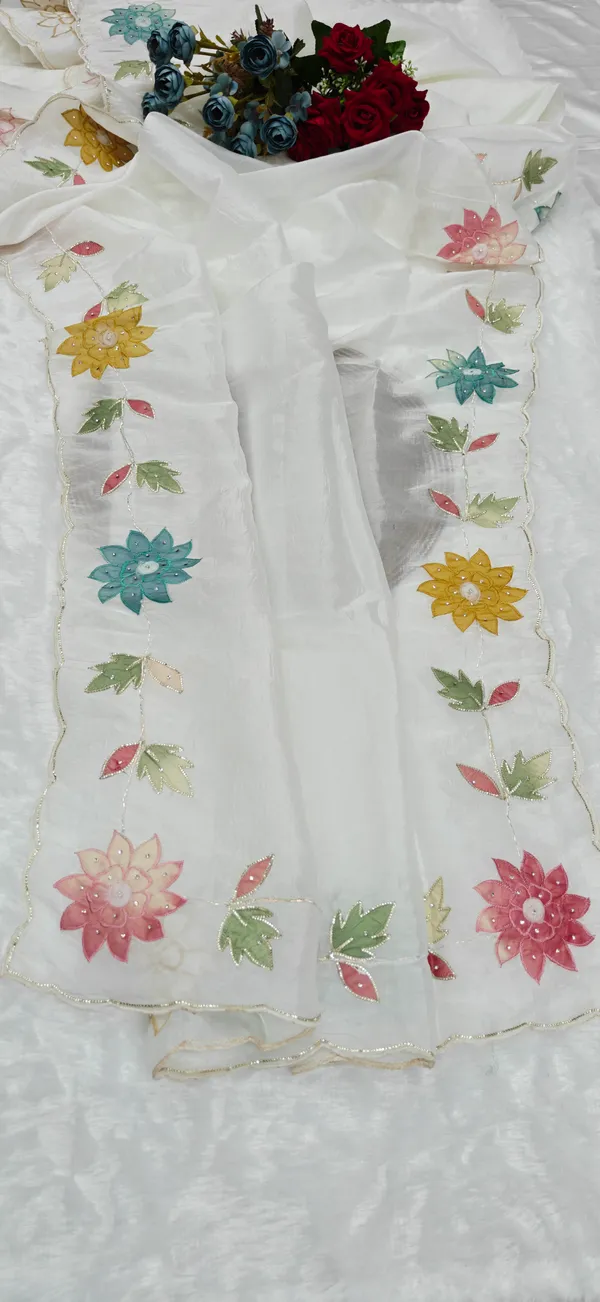 White_Crush_Organza_Lightweight_Saree_For_Women