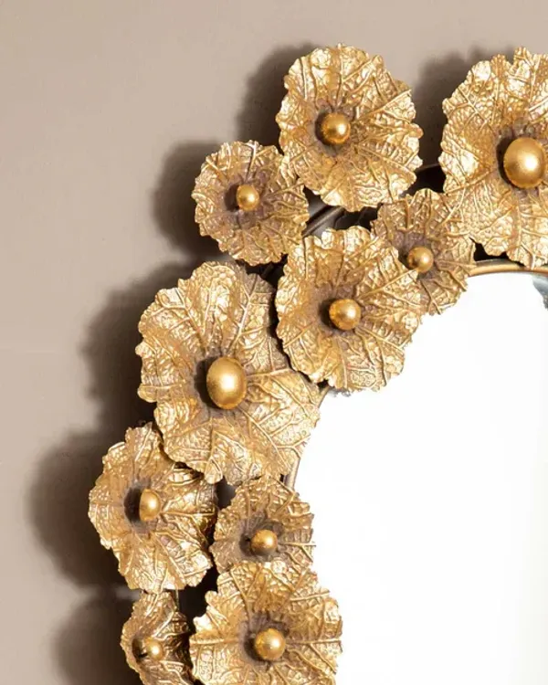 Flower_Designed_Metallic_Wall_Mirror