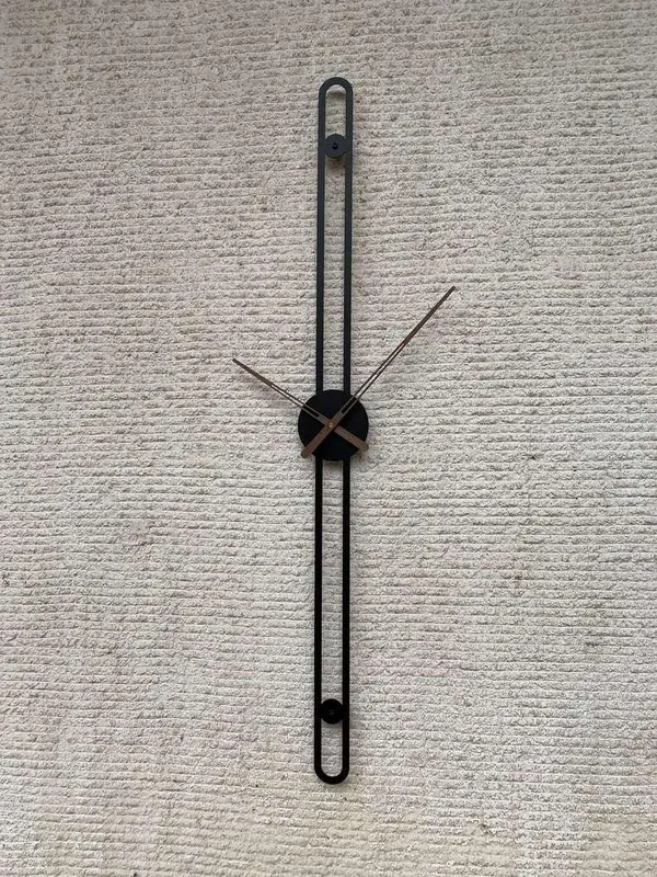 Black_Metal_Iron_Premium_Wall_Clock_For_Home_Decor