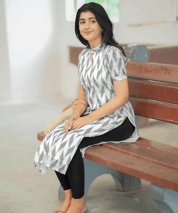 Trendy_Cotton_Printed_Kurti_Design_For_Women