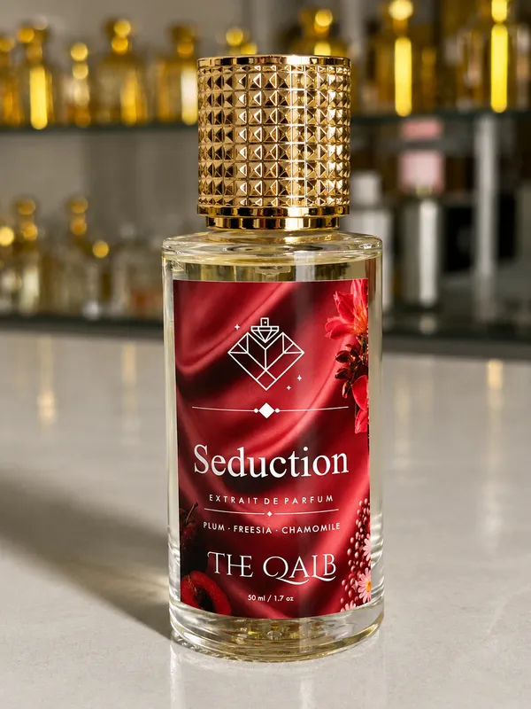 Seduction_Plum_Freesia_Camomille_Extrait_De_Parfum